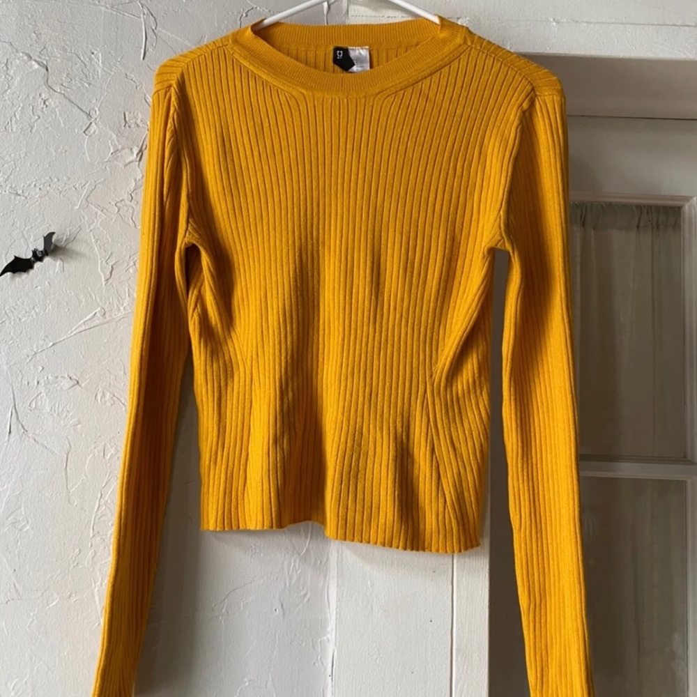 Mustard yellow sweater